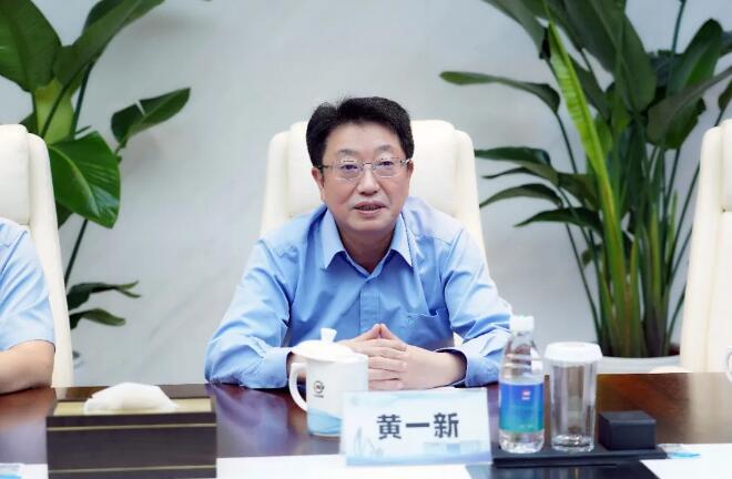 南鋼黨委書記、董事長(zhǎng) 黃一新 南鋼黨委書記、董事長(zhǎng) 黃一新