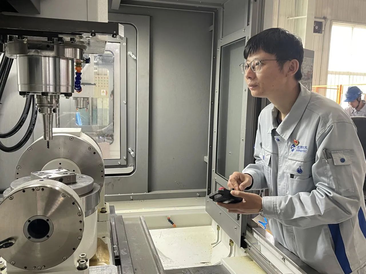 通用技術(shù)機(jī)床研究院王傳升榮獲2025年“通用工匠”榮譽稱號 通用技術(shù)機(jī)床研究院王傳升榮獲2025年“通用工匠”榮譽稱號